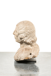 Buste d&rsquo;homme en armure en pierre calcaire brune, Italie du Nord, 15&egrave;me