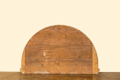Een polychroom houten reli&euml;f met Pan en bacchanten, 19e eeuw
