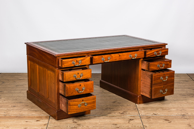 An English mahogany writing desk with leather top, ca. 1900