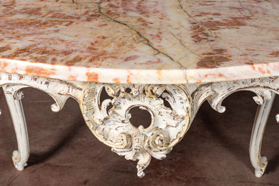 Console de style Louis XV en noyer patin&eacute; et plateau en marbre, 19&egrave;me