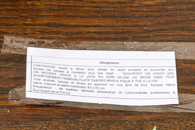 Toile laqu&eacute; rouge et dor&eacute; sur panneau en bois &agrave; texte protestant, Sud-Est de la France, 18&egrave;me