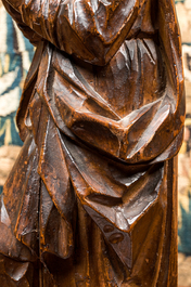 Vierge de Calvaire en noyer sculpt&eacute;, Pays-Bas m&eacute;ridionaux, 16&egrave;me