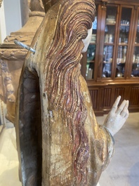 Sainte reine en tilleul sculpt&eacute;, polychrom&eacute; et dor&eacute;, Allemagne du sud ou Salzbourg, d&eacute;but du 16&egrave;me