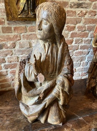 Vierge de l&rsquo;Annonciation en noyer sculpt&eacute; avec restes de polychromie, Pays-Bas m&eacute;ridionaux, d&eacute;but du 16&egrave;me