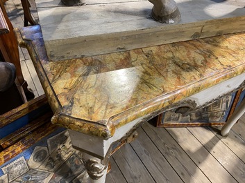 Table en bois peint avec le dessus en faux marbre, Italie, 19&egrave;me