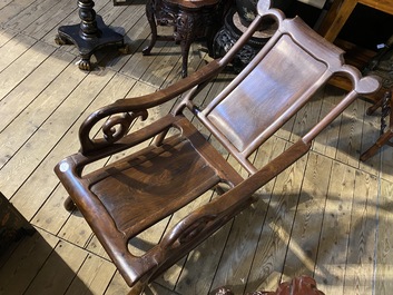 A Chinese hardwood chair, 19/20th C.