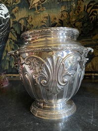 Een Franse zilveren ijsemmer met floraal decor, 19/20e eeuw