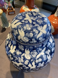 A Chinese blue and white 'cranes' jar and cover, 19/20th C.