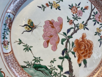 A large Chinese famille rose dish with floral design, Yongzheng