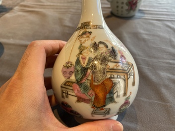 Deux vases et une th&eacute;i&egrave;re 'Wu Shuang Pu' en porcelaine de Chine famille rose, 19/20&egrave;me