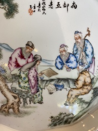 A Chinese famille rose tray with go-players and a qianjiang cai hat stand, 19/20th C.