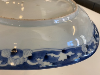 A Japanese blue and white Arita dish with sea turtles, Edo, 18th C.
