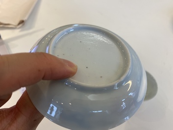 Tasse et soucoupe en porcelaine de Chine famille rose et une assiette 'Wu Shuang Pu', Yongzheng et 19&egrave;me