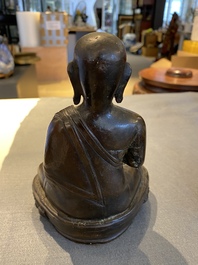 Bouddha de M&eacute;decine ou Bhaishajyaguru en bronze laqu&eacute;, Tibet, 19&egrave;me