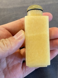 A square Chinese jellow jade snuff bottle, Qing