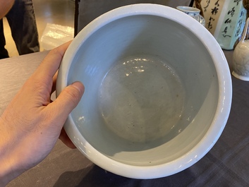 Pot &agrave; pinceaux en porcelaine de Chine en bleu et blanc, 19&egrave;me