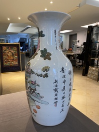 Un vase en porcelaine de Chine qianjiang cai &agrave; d&eacute;cor d'antiquit&eacute;s, sign&eacute; Dai Huanzhao 戴煥昭, dat&eacute; 1908