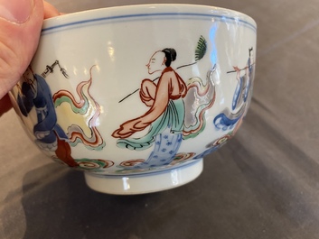 Bol en porcelaine de Chine famille verte &agrave; d&eacute;cor d'immortels, marque de Chenghua, 19/20&egrave;me