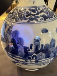 Verseuse en porcelaine de Japon en bleu et blanc, Edo, 17&egrave;me