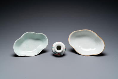 A varied collection of Chinese famille rose and qianjiang cai porcelain, 19/20th C.