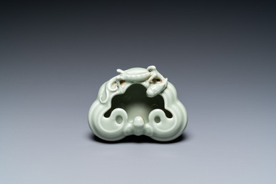 A Chinese celadon-glazed 'lingzhi' brush washer, Qianlong mark, 19/20th C.
