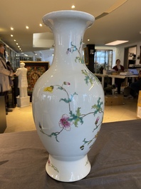 A Chinese famille rose vase with floral design, Qianlong mark, 19/20th C.