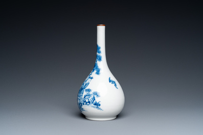 A Chinese 'Bleu de Hue' Vietnamese market 'Shou Lao' bottle vase, 18/19th C.