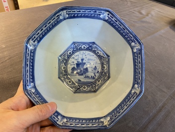 Een octagonale blauw-witte Japanse Arita 'van Frytom' kom, Chenghua merk, Edo, 18e eeuw