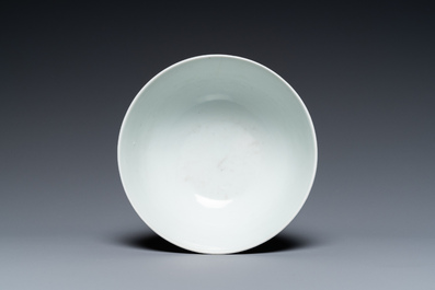 Bol en porcelaine de Chine 'Bleu de Hue' pour le Vietnam, marque Ngoạn ngọc 玩玉, 19&egrave;me