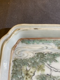 A rectangular Chinese qianjiang cai tray, signed Yu Zi Ming 俞子明, dated 1903