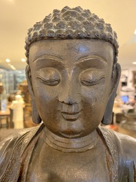 Grand Bouddha sur tr&ocirc;ne de lotus en bronze dor&eacute;, Sino-Tibet, Ming