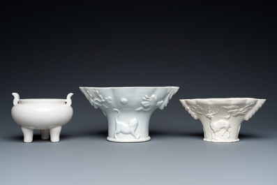 A Chinese blanc de Chine censer and two libation cups, 19/20th C.