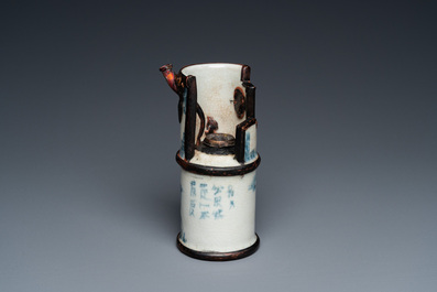 A South-Chinese or Vietnamese blue and white water pipe, 19th C.