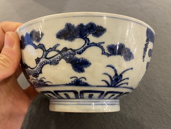 Een Chinese blauw-witte 'Bleu de Hue' kom voor de Vietnamese markt, Thường t&acirc;m lạc sự  賞心樂事 merk, ca. 1830