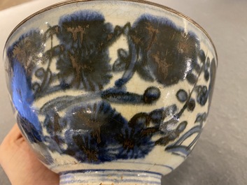 A Chinese blue and white Swatow bowl, Wan Fu You Tong 万福攸同 mark, Ming