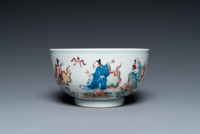 A Chinese famille verte 'immortals' bowl, Chenghua mark, 19/20th C.