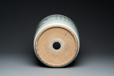 Jardini&egrave;re en porcelaine de Chine qianjiang cai &agrave; d&eacute;cor d'antiquit&eacute;s, sign&eacute;e Xu Pinheng 許品衡, dat&eacute;e 1894