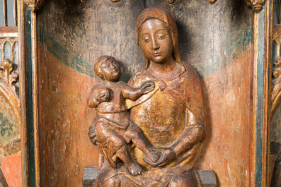 Grand retable en tryptique en bois polychrom&eacute; et dor&eacute; figurant Saint-Jean-Baptiste, la Vierge et Saint-Roch, Espagne, 1&egrave;re moiti&eacute; du 16&egrave;me