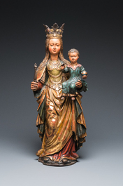 Grande Vierge &agrave; l'Enfant en bois sculpt&eacute; et polychrom&eacute;, Flandres, 16/17&egrave;me