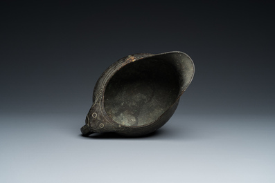 Rare verseuse archa&iuml;sante de type 'Yi' en bronze &agrave; inscription, Chine, Zhenghe, Song du Nord