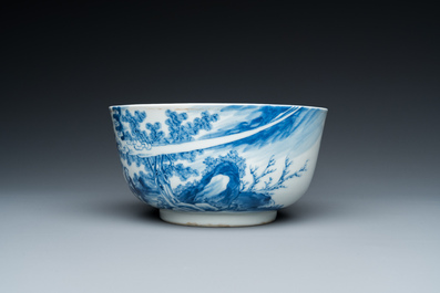 A Chinese blue and white 'Bleu de Hue' bowl for the Vietnamese market, Nhược th&acirc;m tr&acirc;n t&agrave;ng 若深珍藏 mark, 19th C.