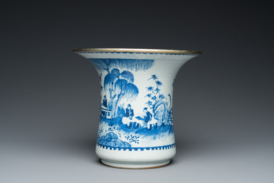A Chinese blue and white 'Bleu de Hue' spittoon for the Vietnamese king Khai Dinh,Nội phủ đ&atilde;i tạo 內府待造 mark, ca. 1924