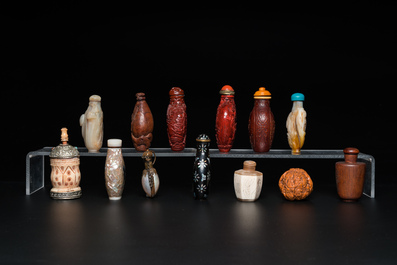 Thirteen Chinese wood, lacquer, mother-of-pearl and bone snuff bottles, 19/20th C.