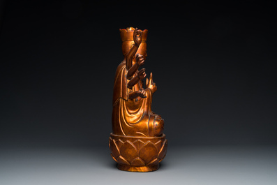 Marichi aux dix bras en bois sculpt&eacute; et dor&eacute;, Chine du Sud ou Vietnam, 19&egrave;me