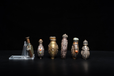 Eleven Chinese Canton enamel, cloisonn&eacute;, silver and other metal snuff bottles, 19/20th C.