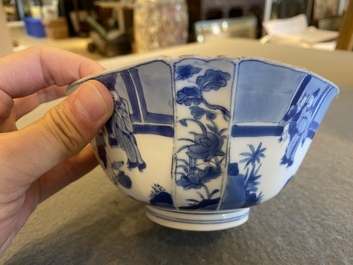 Een vierkante Chinese blauw-witte kom, Chenghua merk, Kangxi