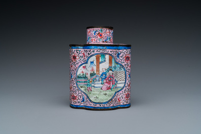 A Chinese Canton enamel tea caddy and four small dishes, 19th C.