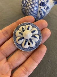 Bouilloire en porcelaine Arita de Japon en bleu et blanc, Edo, 17/18&egrave;me