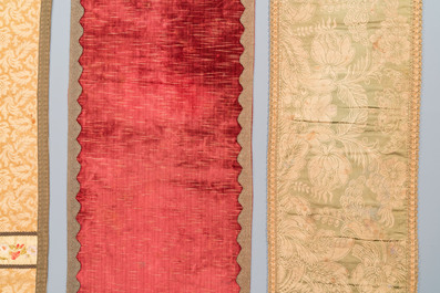 Collection de textiles en partie aux fils m&eacute;talliques, Europe de l'Ouest, 17&egrave;me et post&eacute;rieur