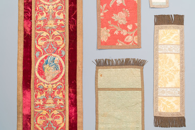 Collection de textiles en partie aux fils m&eacute;talliques, Europe de l'Ouest, 17&egrave;me et post&eacute;rieur